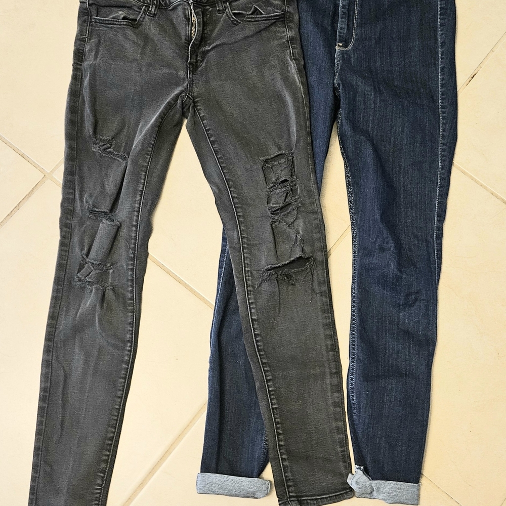 EUC women's jeans. American Eagle Outfitters size 6 & Hollister size 11R.